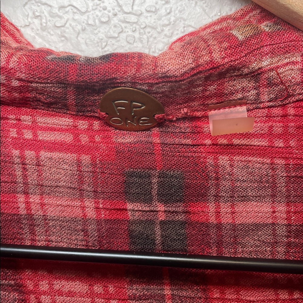 Free People One Lightweight Red Plaid Button-Up Shirt Size M/L - Picture 4 of 9